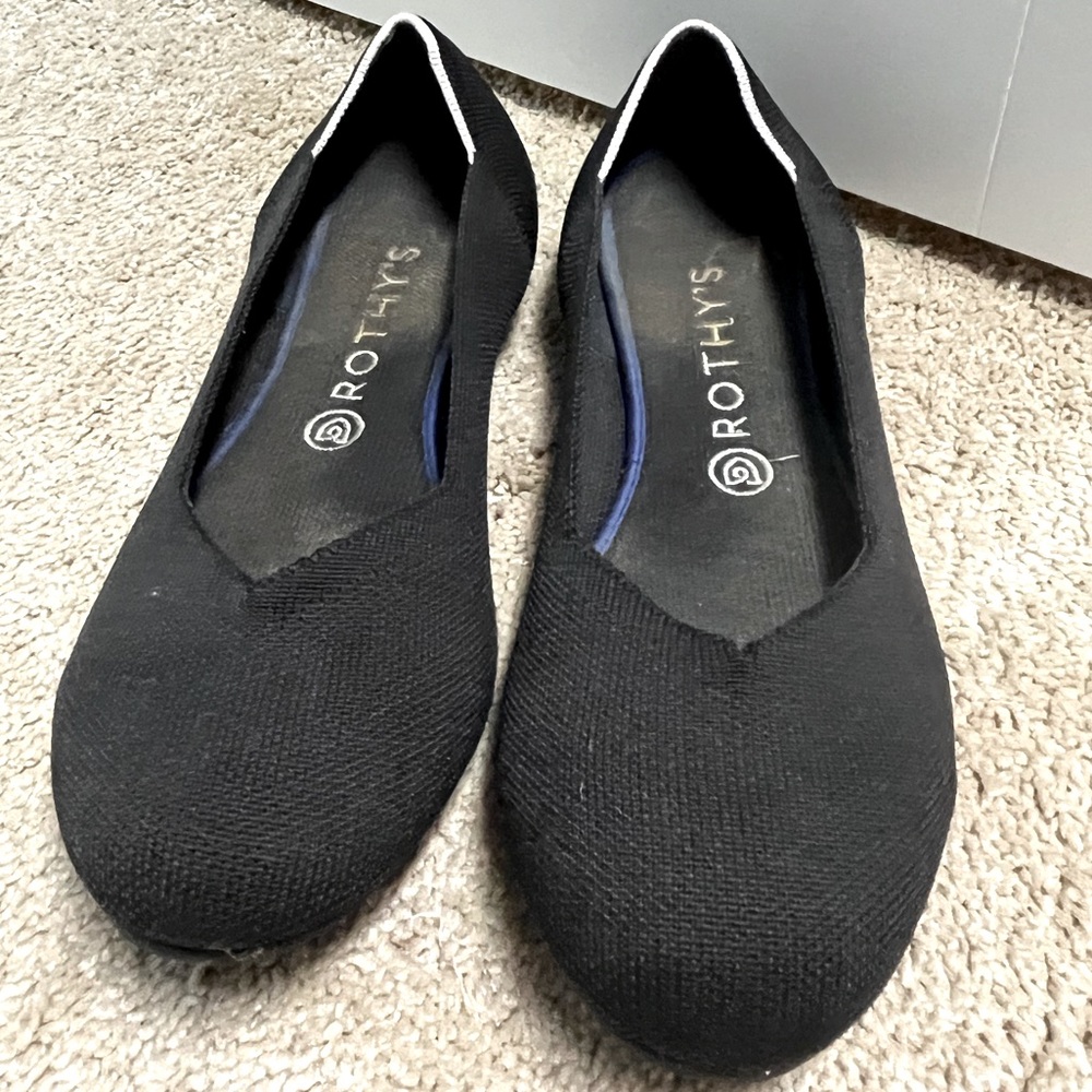 Black Rothy Flats.